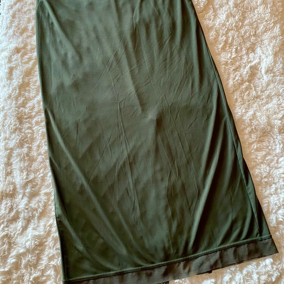Light weight two piece blouse and long skirt set khaki color SIZE M/L fits large - Picture 5 of 7
